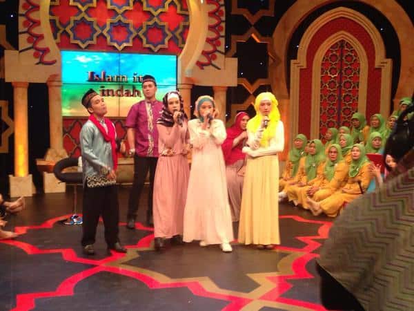 Agama di TV dan dalam Kehidupan