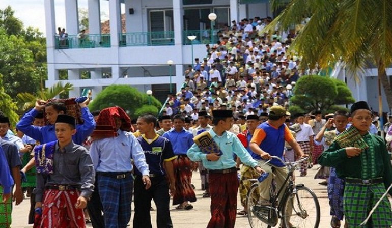 Pondok Pesantren Membangun Kehidupan Etik dan Membangun Kembali Tradisi Keilmuan Islam (Kata Pengantar)