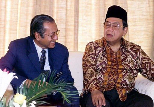 Perbandingan Selalu Diperlukan (Kata Pengantar)