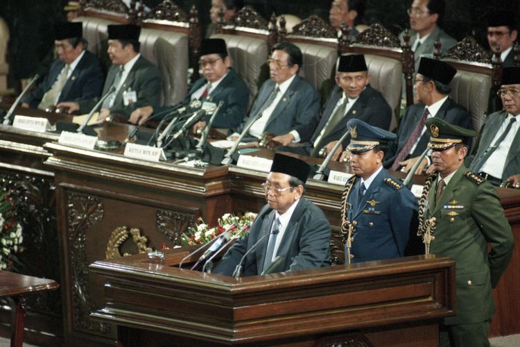 Pidato Presiden Republik Indonesia Di Depan Sidang Tahunan Majelis Permusyawaratan Rakyat Republik Indonesia 7 Agustus 2000